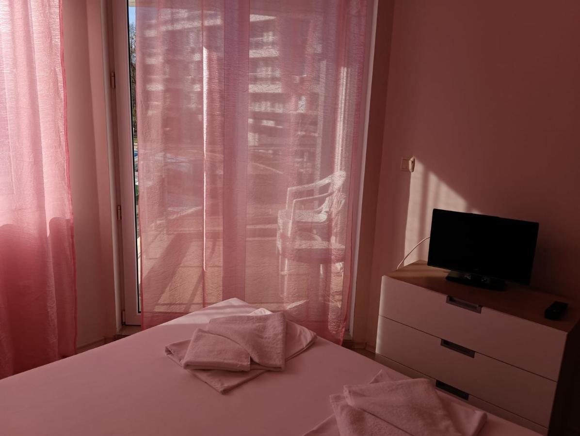 Excellent Apartment In Emberli Aparthotel. Lozenets Exterior photo